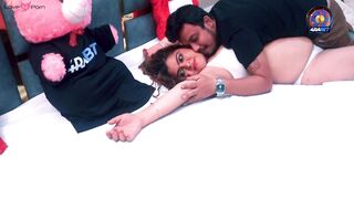 Indian Bombshell Dancing Queen - Erotic Milk-Filled Boobies & Sensual Moves