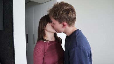 Я не хочу делать уроки! Тогда я жестко трахну твою попку