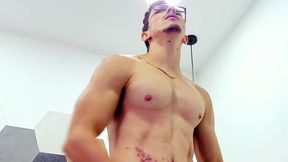 Worship my muscles and my huge cock !!  (d) (fire) (fire) (fire) (muscleman)