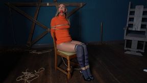 4302 Layla in Sweater Daydreams 1 orange