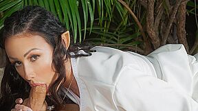 Jennifer White In Elves Do Get Horny For Dick