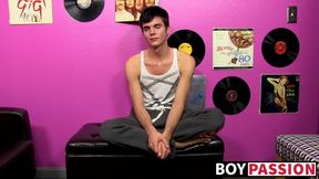Twink has an amazing jerk off session showing his thick meat