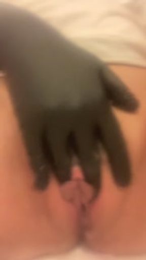 無修正　ぷっくりマンコをバイブでズボズボする痴女　潮吹き　パイパン　オナニー