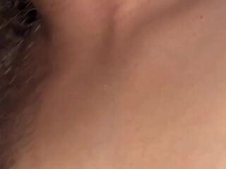 hace que le chupe el culo por qué me cacho con su y me los echa encima