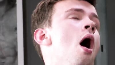 Austin Avery & Logan Cross are having gay sex in the gym