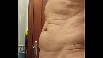soy tuyo..te gustara mis caricias