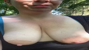 ca gigote dans la nature les nichons