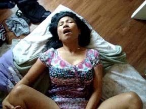 Mature Filipina cunt stuffed by big white cock