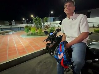 YOUNG LATINO TWINK guy gets fucked by the weird mechanic who repaired my bike on the street