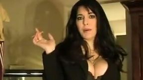 This camgirl is so sexy and I would snuggle the hell out of those tits