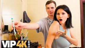 SISPORN  Man satisfies hottie who wants to be penetrated by stepbrother