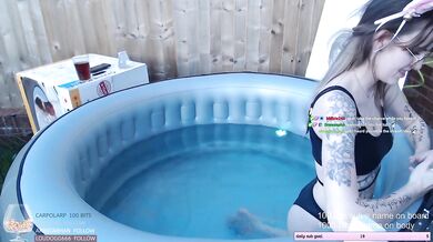 SHYPHOEBE SEXY LEAKED ONLYFANS HOT TUB CONTENT WITH FACE