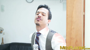 Barber Jonathan Miranda ravaged deep in a missionary by hunky Leo Rosso