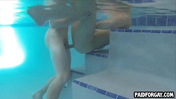 Straight hunk gets paid to get fucked anally underwater