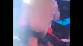 '_PABLLO VITTAR'_ MOSTRA SACO EM SHOW