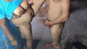desi Indian boy and housewife double chudai