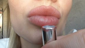 MY SEXY DRY LIPS UNDER MY WHITE LOOK