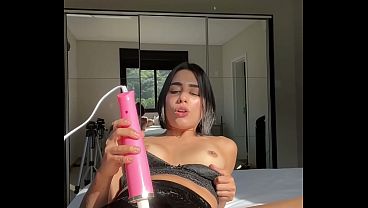 Perfect brunette masturbates and squirts yummy pussy juice!