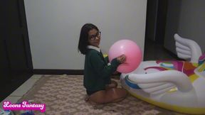 Akina pops a huge pink balloon (720)