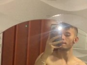 Paja de Hetero frente al espejo