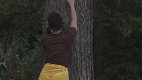 Milena Mari Rya undressing in the courtyard of the house with butt plug