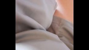 Moglie incinta si d&agrave_ una toccata veloce