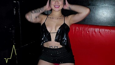 Fudendo a novinha na cabine da casa de Swing - Tifanny Lopes