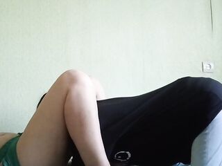 My stepdaughter tempted me and secretly licked my twat