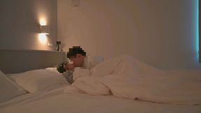 Beautiful mature Japanese wife creampied at home