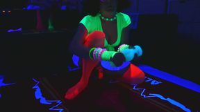 Lucy Essex cd attempting with alien dildo whilst in chastity