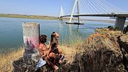 Arrumando o CARRO e FODENDO NA ESTRADA ENTRE PAÍSES 🇪🇸 - Damiana, brasileira safada pela Europa EP