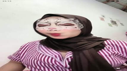 Uting Toket Basah Zahra Hijabers Cantik