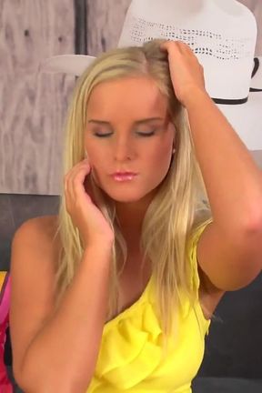 Marry &amp; Her Big Dildo