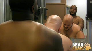 Film hardcore fetish dell'orso paffuto Tony Banks scopato analmente,