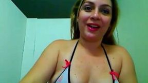Super sexy web cam chick with nice boobies plays with her sex toy