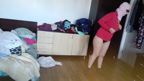 Amateur Wife Has Fun Trying on Clothes and Cutting Them