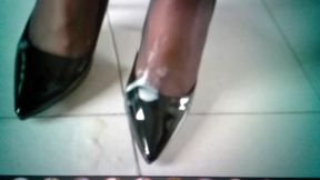 Cumshot in my feet MistressxXx