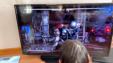 Fingering my girlfriend to a Mortal Kombat orgasm while spanking her ass