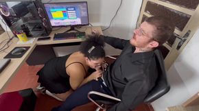 Naughty Secretary Sucked off Company Boss to Promote Herself