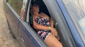 Big-assed stepdaughter has sex in the car with her stepfather.