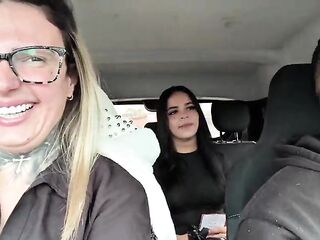 We called the candy vendor angel from Farol! To be a porn actress and have great sex in our car! The nineteen-year-old accepted and we had great sex with her until that babe had a great climax.