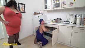 Curvy Woman Bargains with the Plumber for a Special Deal in the Kitchen!