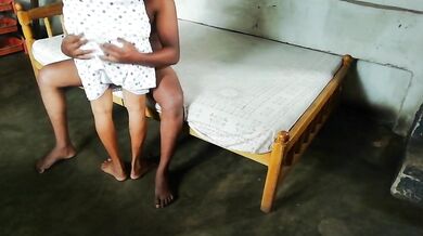 දවස් ගානක් බලන් ඉදලා wife වැඩට ගිය වෙලාවේ නැන්දම්මට හිකුවා..