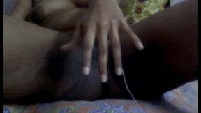 Chubby south indian slut rubs her pussy for webcam