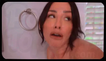 Seductive MILF Encounter in the City Exclusive content