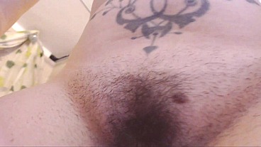 Big hairy pussy to shave