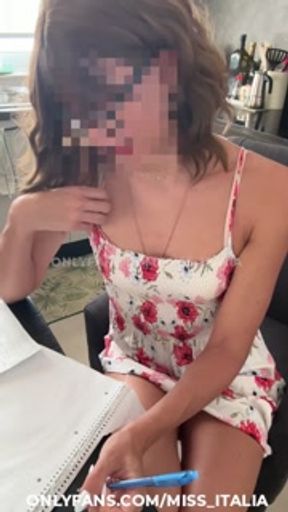 L'INSEGNANTE di ripetizioni è una GRAN PORCA! | Pompino Salivoso e Supplica che le Scopi la Figa