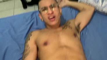 Fudendo o amigo da minha namorada marrento