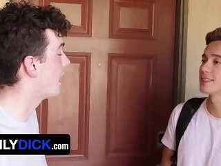 Perv Stepdad Derek Allen Rims And Stuffs Twink Stepson & BF On Thanksgiving - Family Dick