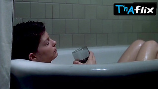 Ashley Judd Culo, Bumpers Episode in Contorted